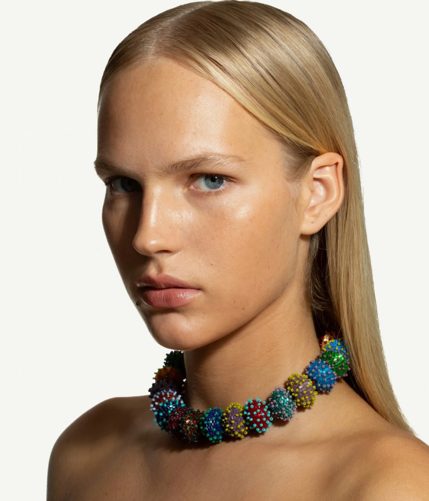 SKARBY Multi-Color Beaded Necklace - Image 3
